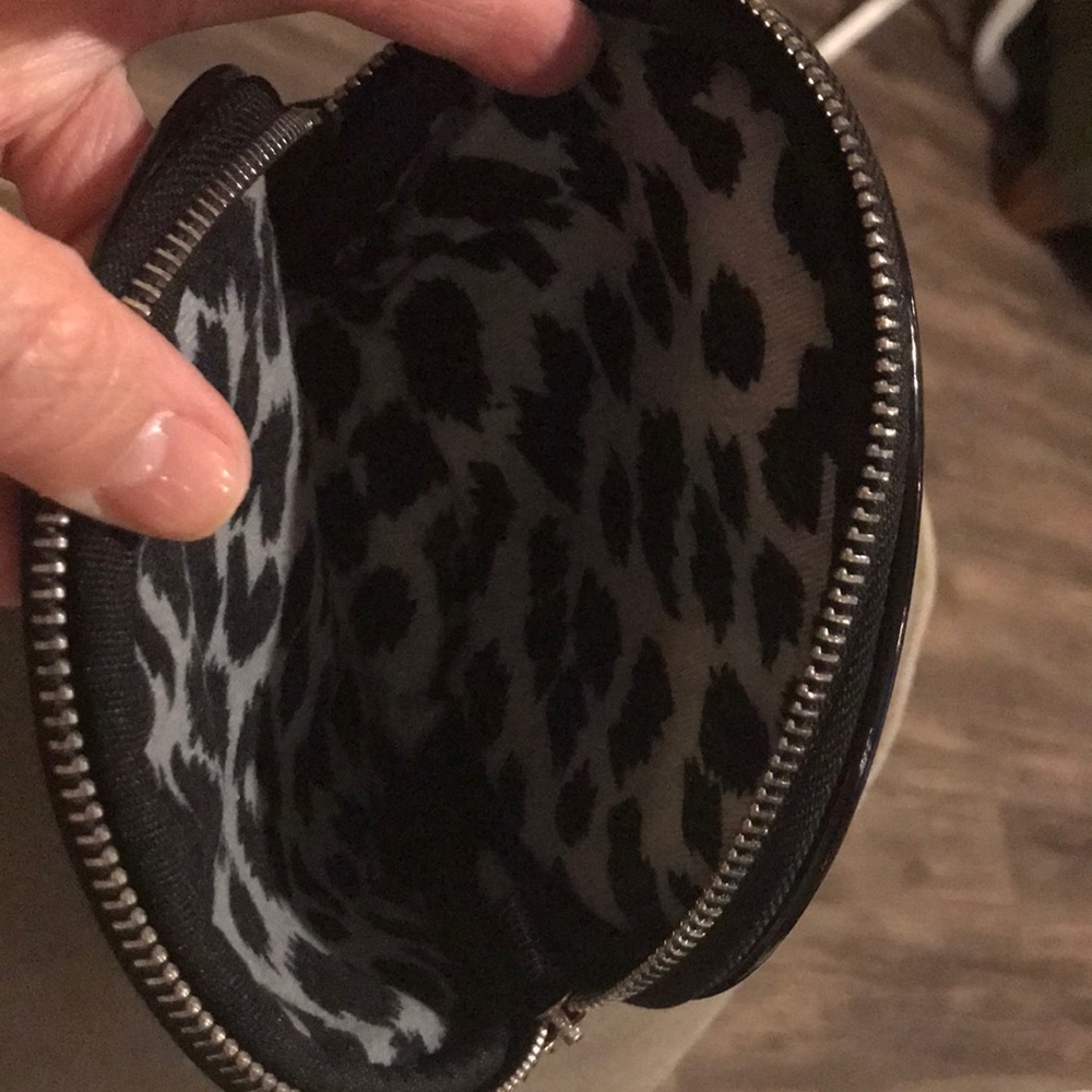 Betsey Johnson makeup bag - Picture 6 of 7